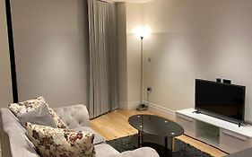 Studio Come 1 Bed Flat In Vauxhall Next To Battersea